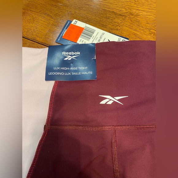 REEBOK Women’s Leggings, shorts and tank bundle! - Picture 4 of 5